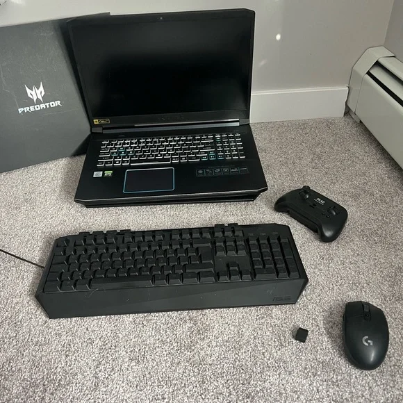 Predator Helios 300 Gaming Set - Picture 8 of 8